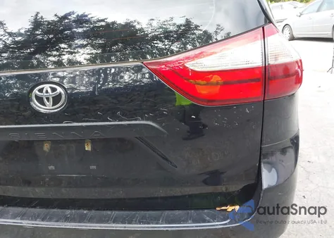 2015 Toyota Sienna L 7 Passenger z USA, uszkodzony, nr VIN 5TDZK3DC5FS660337